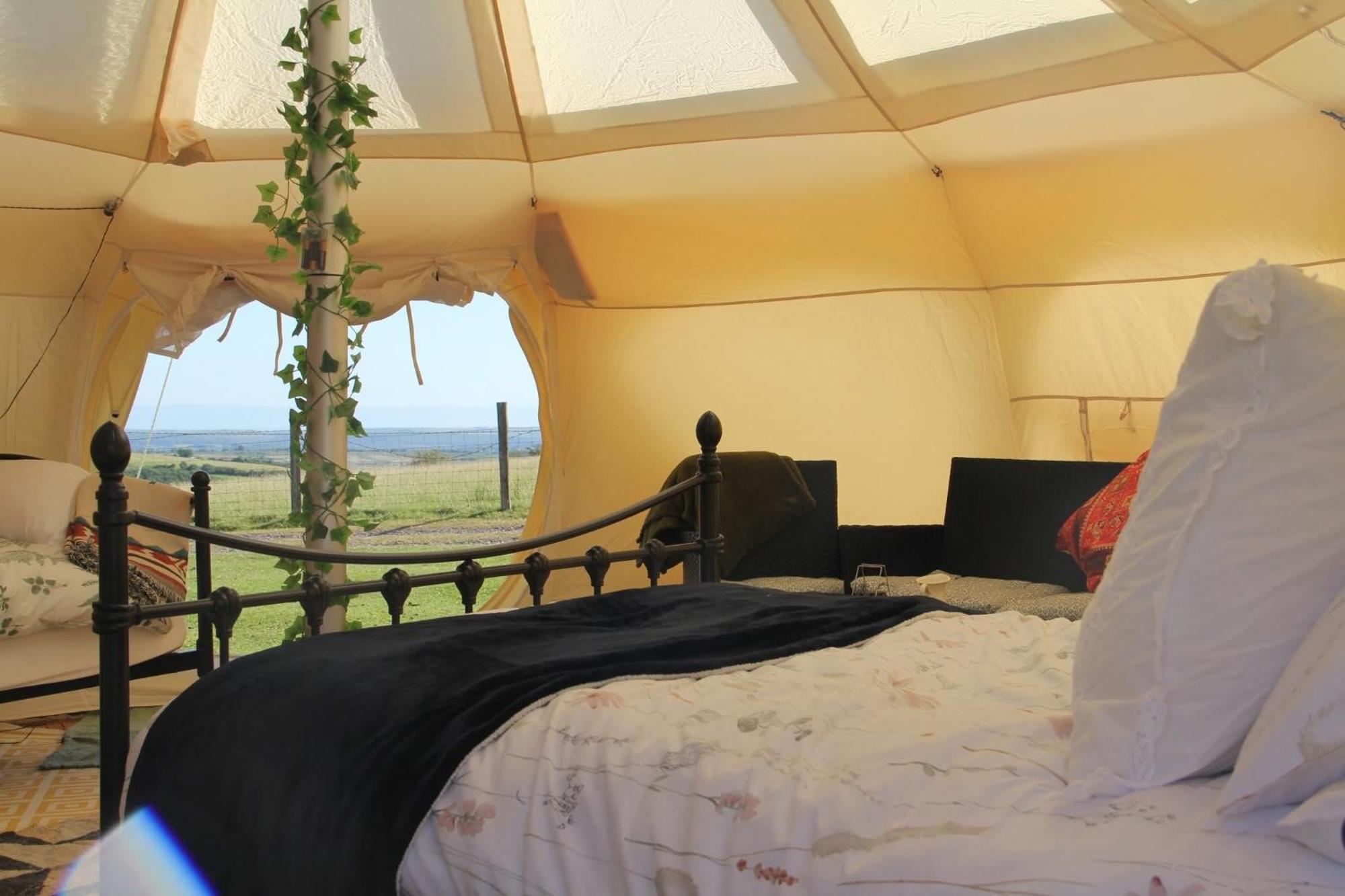 Tal-y-fan Farm 6m Stargazer Tent Luxury tent Bridgend (Wales)
